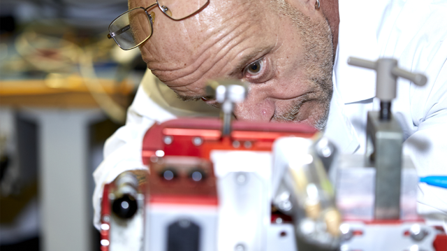 Tecon Lab: il tuo punto di riferimento per l’assistenza e la riparazione degli strumenti per fibra ottica